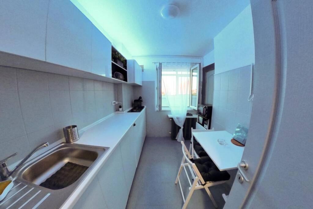Modern 1 Bedroom Apartment In Bucharest Center! 外观 照片